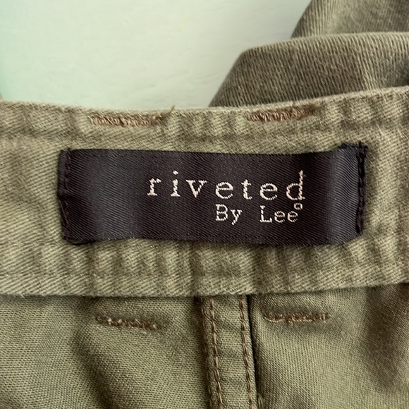 NWOT Riveted by Lee Wide Leg Capris - Picture 6 of 8